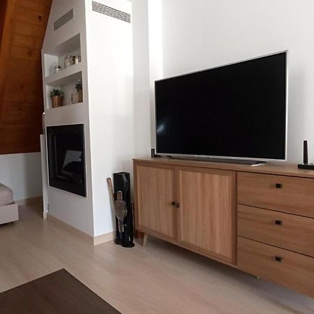 Apartamento centro de Sallent con WIFI Sallent de Gállego Exterior foto